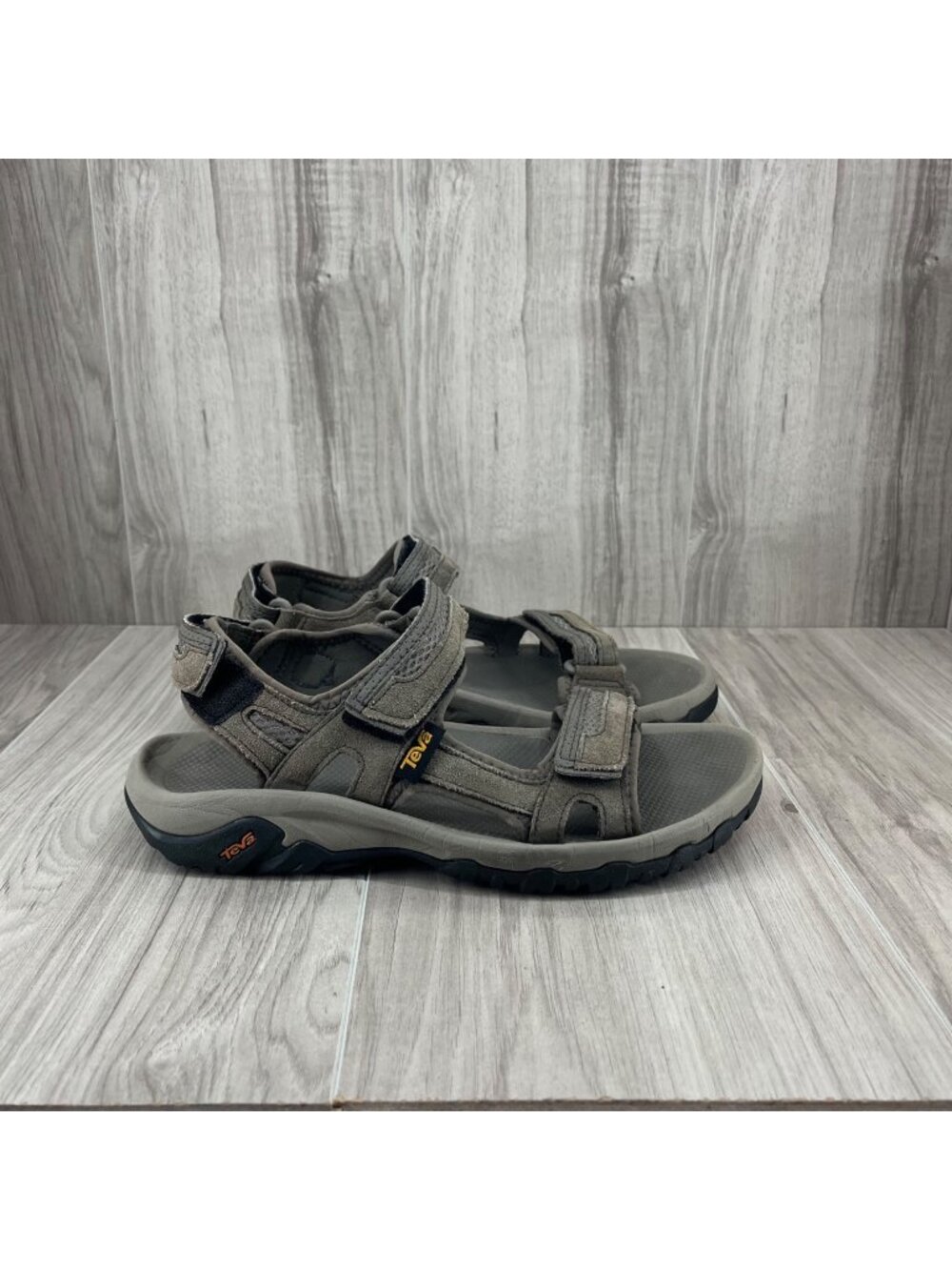 Teva Sandals Mens 7 Hudson Taupe Brown Suede Hook and Loop Outdoor Shoes